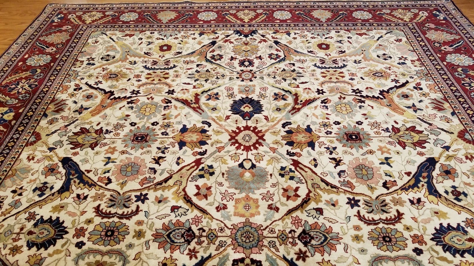 8 x 10 Fine Quality Vegetable Dye Ivory Brick Indo Sarouk Hand Knotted Wool Rug