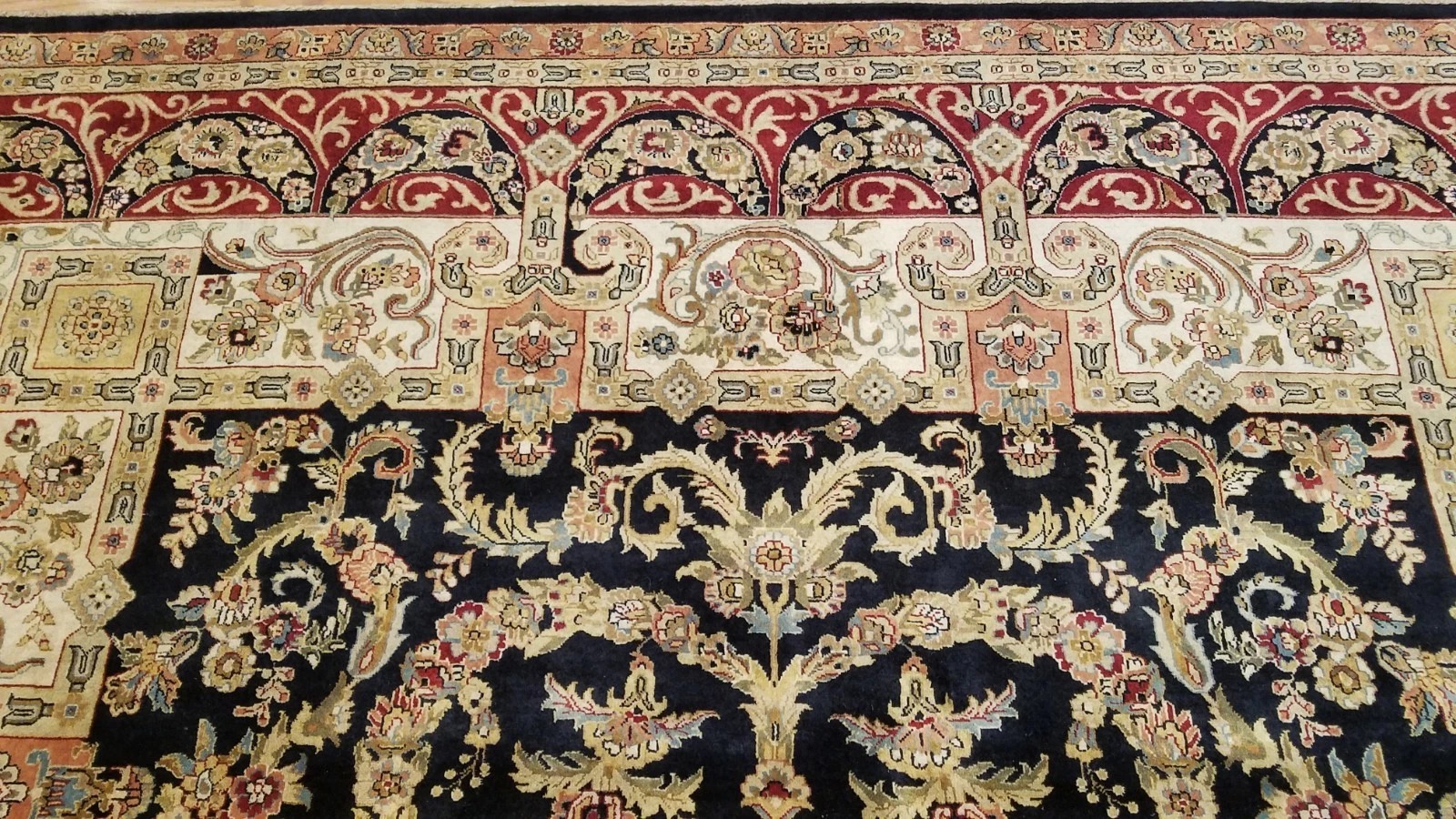 8 x 10 Fine Quality Vegetable Dye Black & Red Hand Knotted Wool Rug