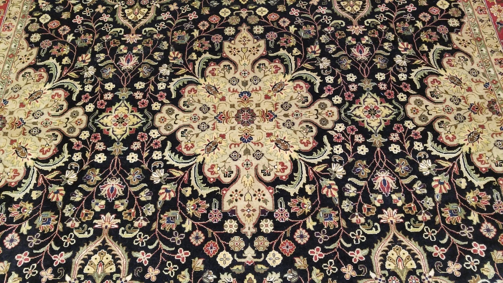 8 x 10 Fine Quality Vegetable Dye Black & Rose Hand Knotted Wool Rug