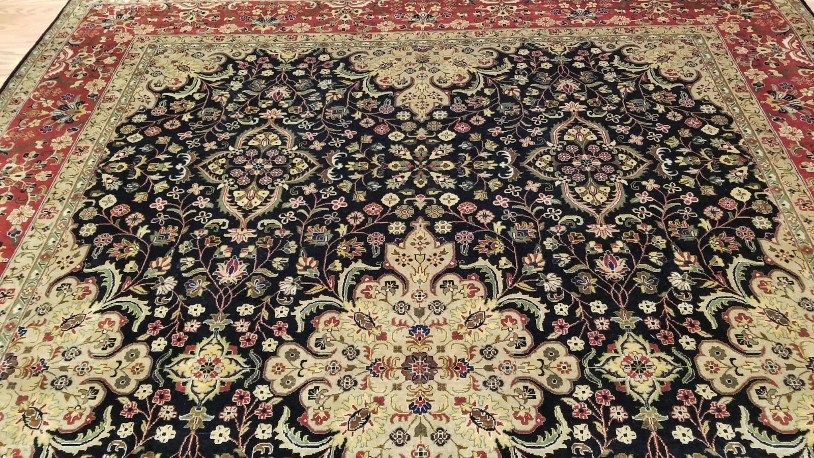 8 x 10 Fine Quality Vegetable Dye Black & Rose Hand Knotted Wool Rug