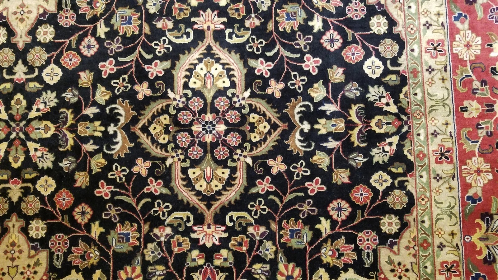 8 x 10 Fine Quality Vegetable Dye Black & Rose Hand Knotted Wool Rug