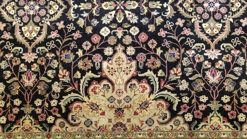 8 x 10 Fine Quality Vegetable Dye Black & Rose Hand Knotted Wool Rug