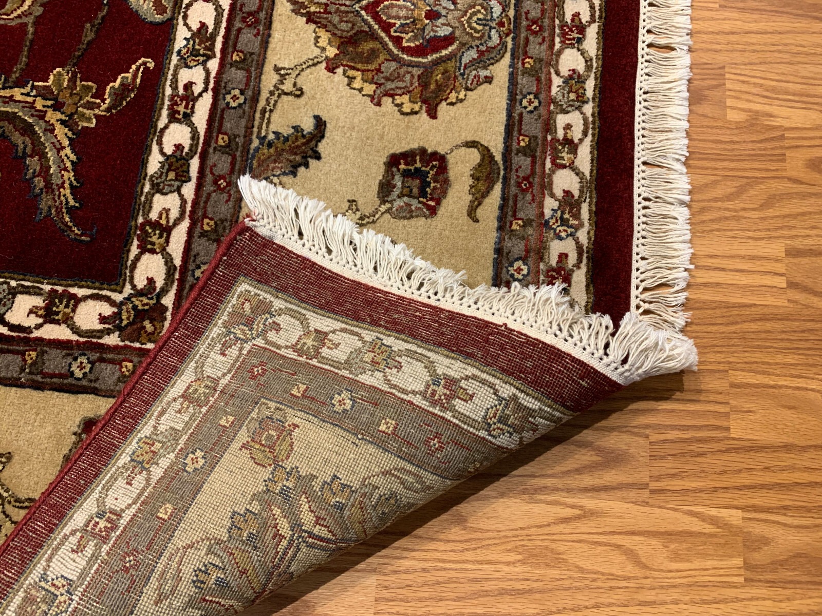 9 x 12 Red Very Beautiful Wool & Silk hand Knotted Wool Oriental Rug