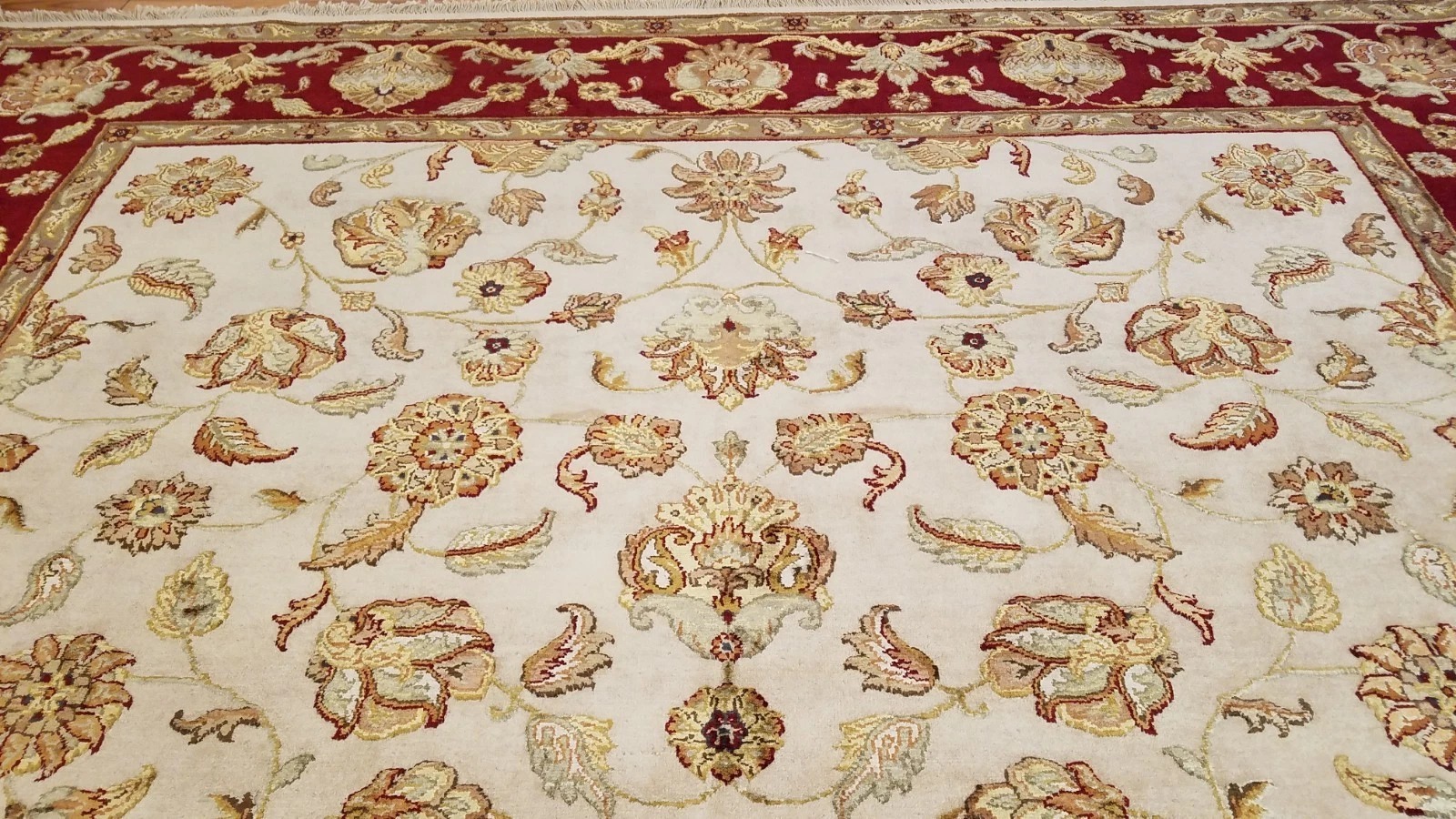 8 x 10 Indo Agra Hand spawned Wool & Silk Hand Knotted Oriental Rug