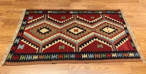 3.3 x 5.1 Kilim 100% Wool Hand Knotted Area Rug