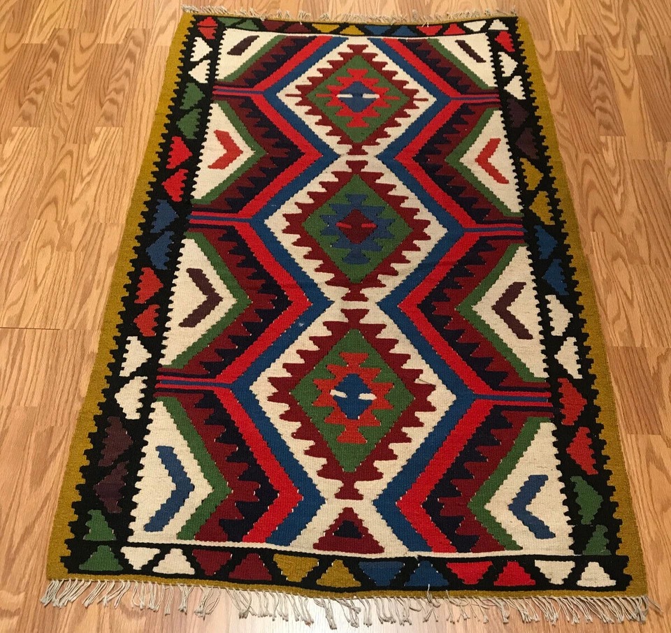 3.3 x 5.2 Kilim 100% Wool Hand Knotted Area Rug