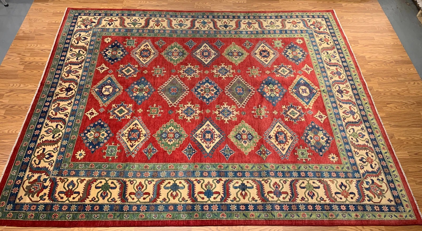 9 x 12 Hand Knotted 100% Wool Area Rug