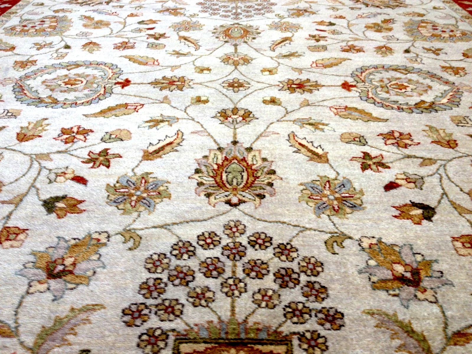 8 x 10 Indo Peshavar Hand spawned Wool Hand Knotted Oriental Rug