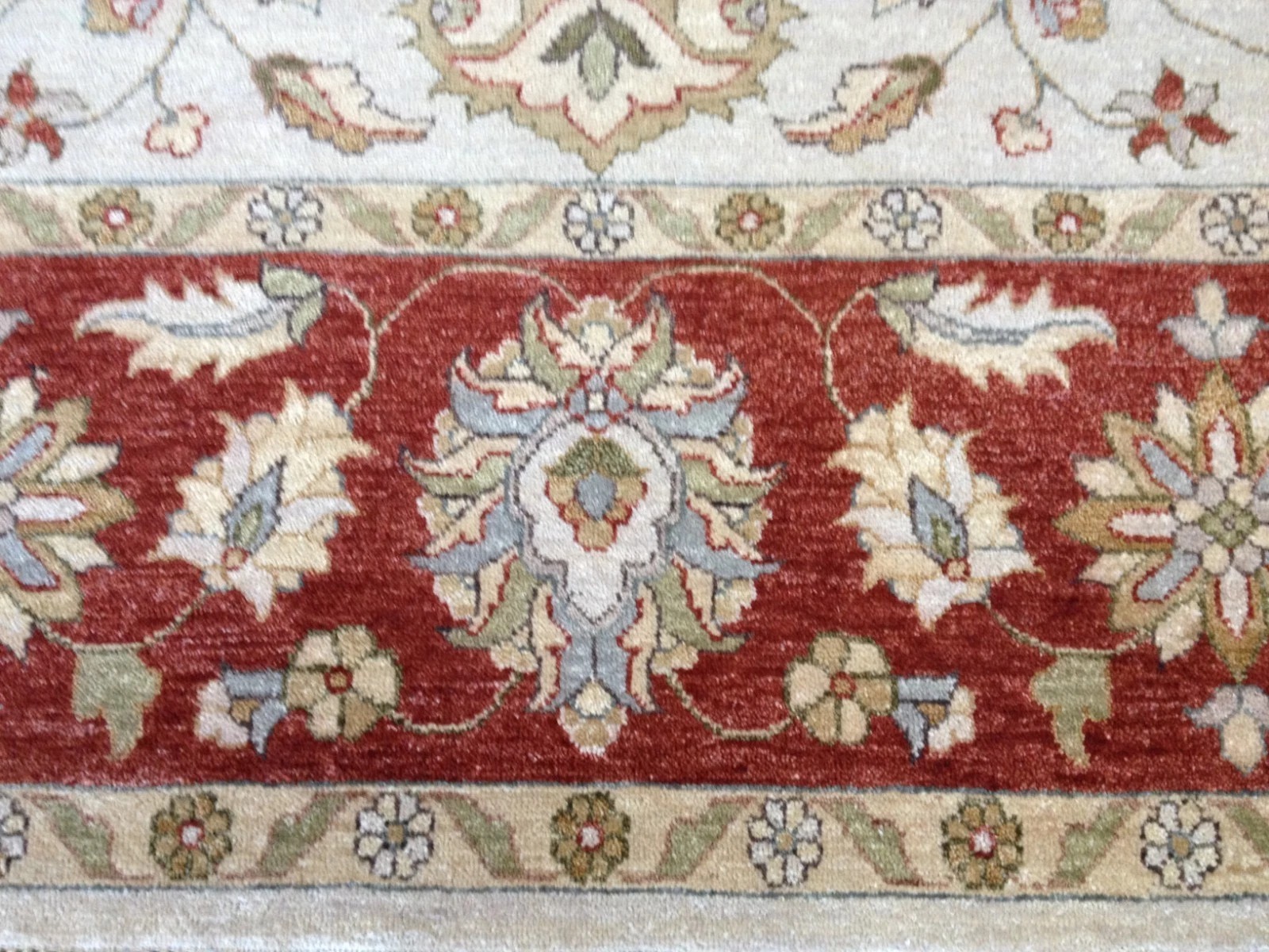 8 x 10 Indo Peshavar Hand spawned Wool Hand Knotted Oriental Rug