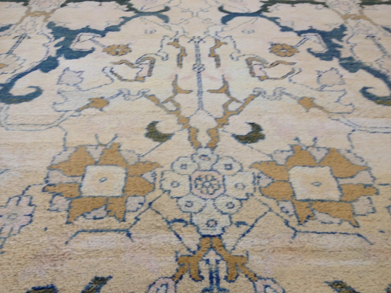 8 x 10 Indo Ushak Hand Knotted Wool Oriental Rug