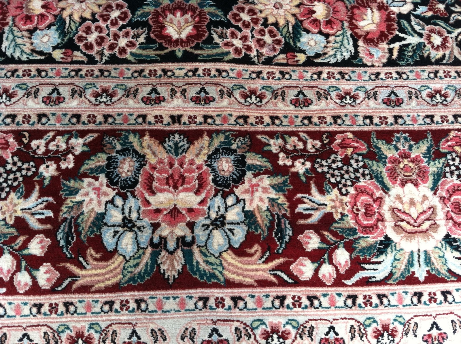 8 x 10 Very Fine Quality Hand Knotted Black & Red Pakistan Wool Rug