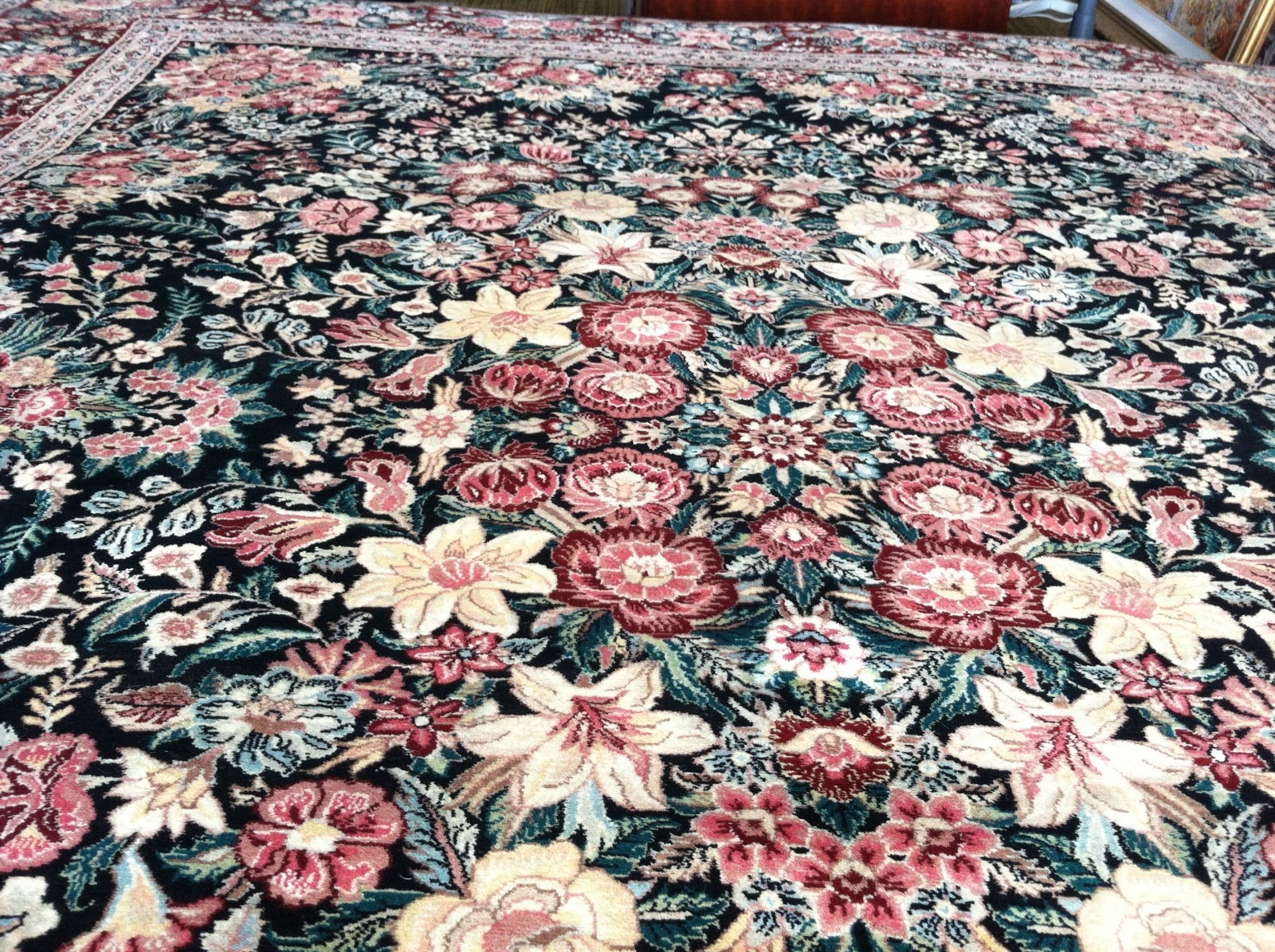 8 x 10 Very Fine Quality Hand Knotted Black & Red Pakistan Wool Rug