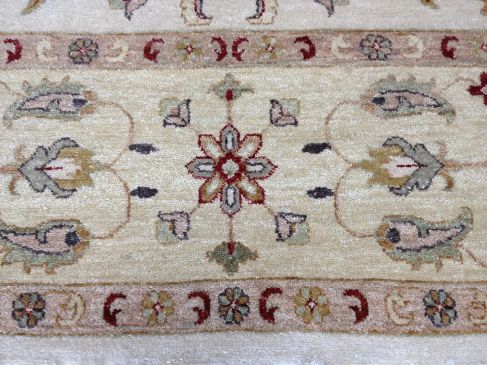 8x10 Ivory & Gold Indo Gazni Hand Knotted Wool Vegetable Dyed Area Rug