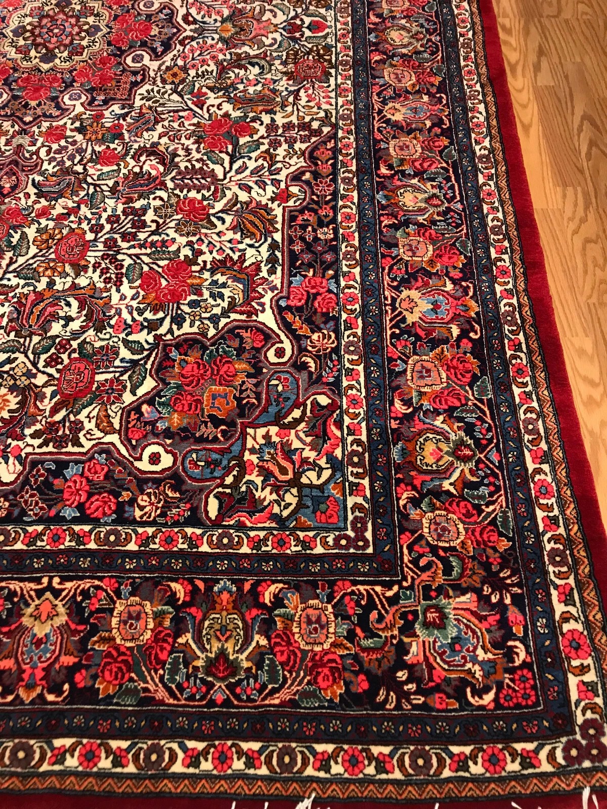 7.4 x 11.2 Vintage 100% Wool Hand Knotted Area Rug