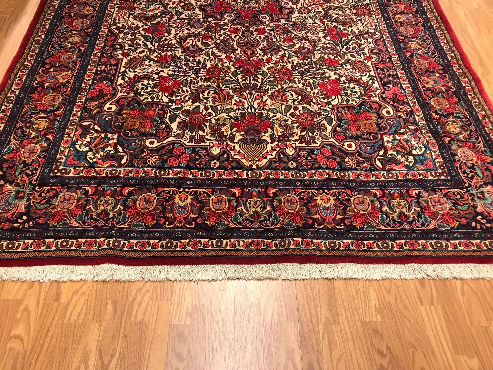 7.4 x 11.2 Vintage 100% Wool Hand Knotted Area Rug