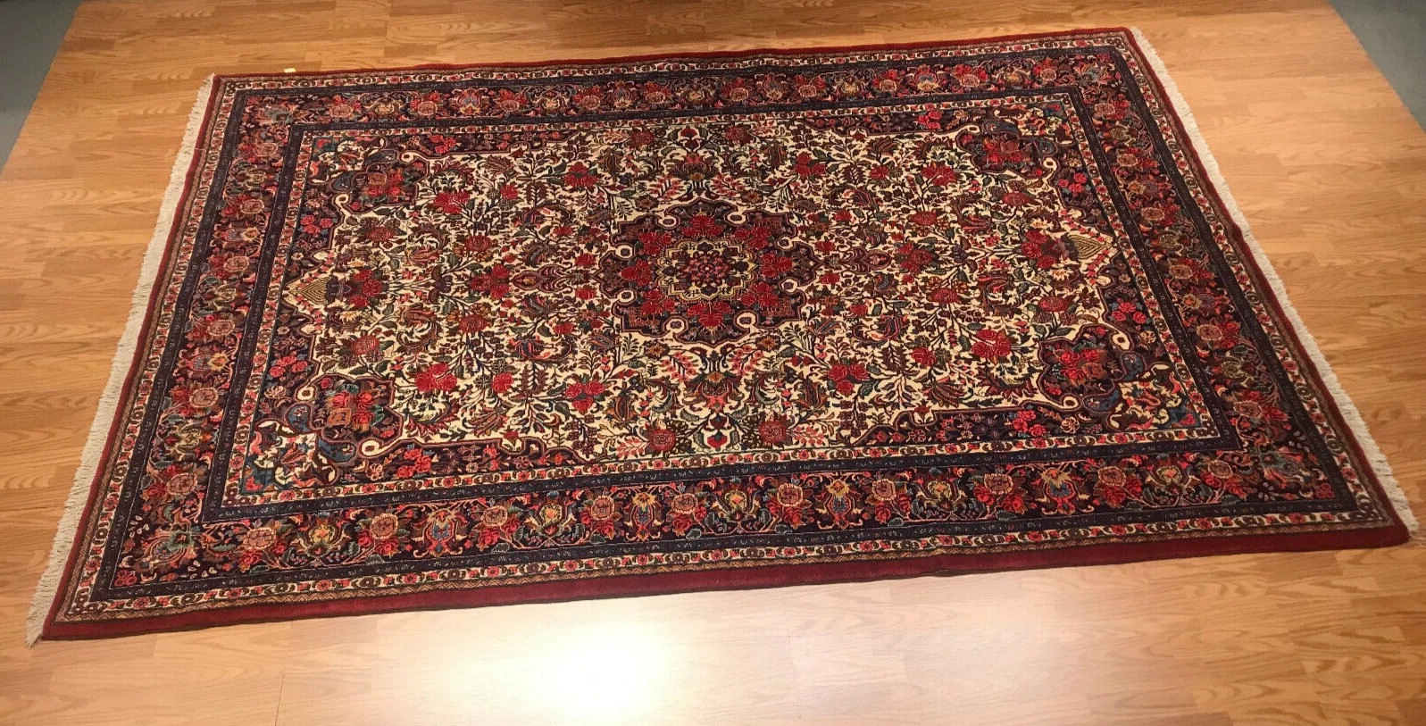 7.4 x 11.2 Vintage 100% Wool Hand Knotted Area Rug