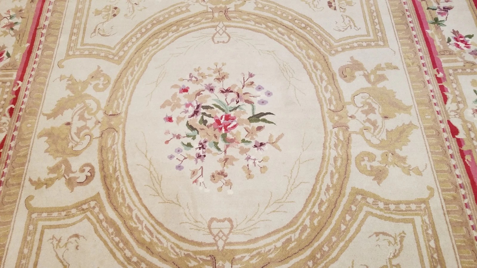 8 x 10 Beige & Gold French Aubusson Hand Knotted Oriental Rug