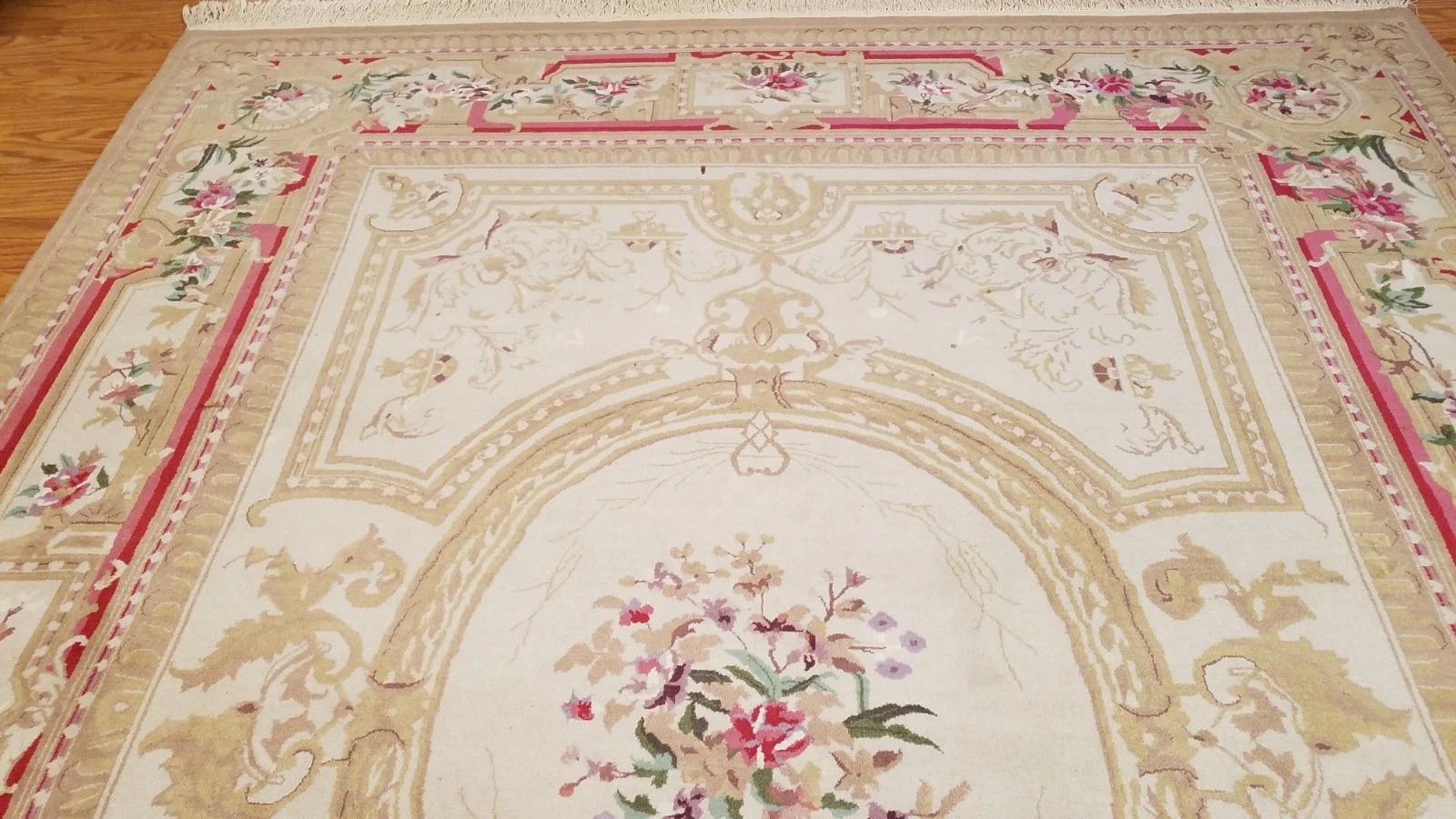 8 x 10 Beige & Gold French Aubusson Hand Knotted Oriental Rug