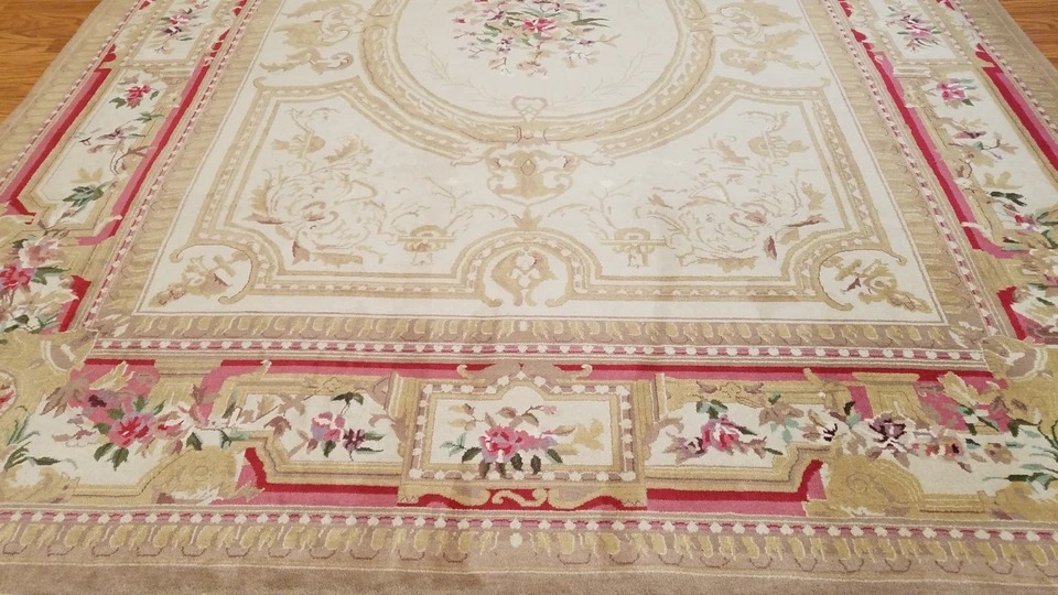 8 x 10 Beige & Gold French Aubusson Hand Knotted Oriental Rug