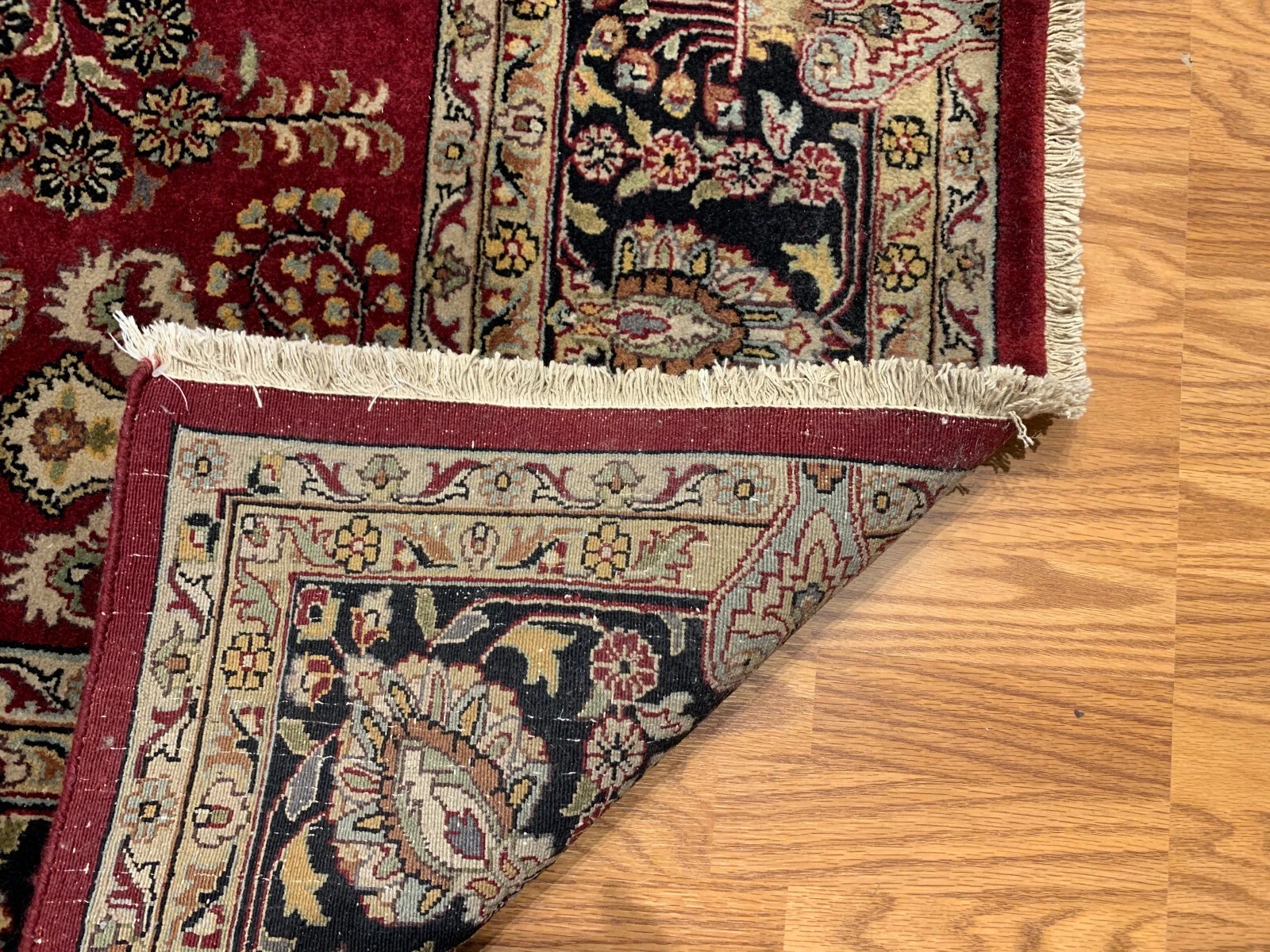 8 x 10 Hand Knotted 100% Wool Area Rug