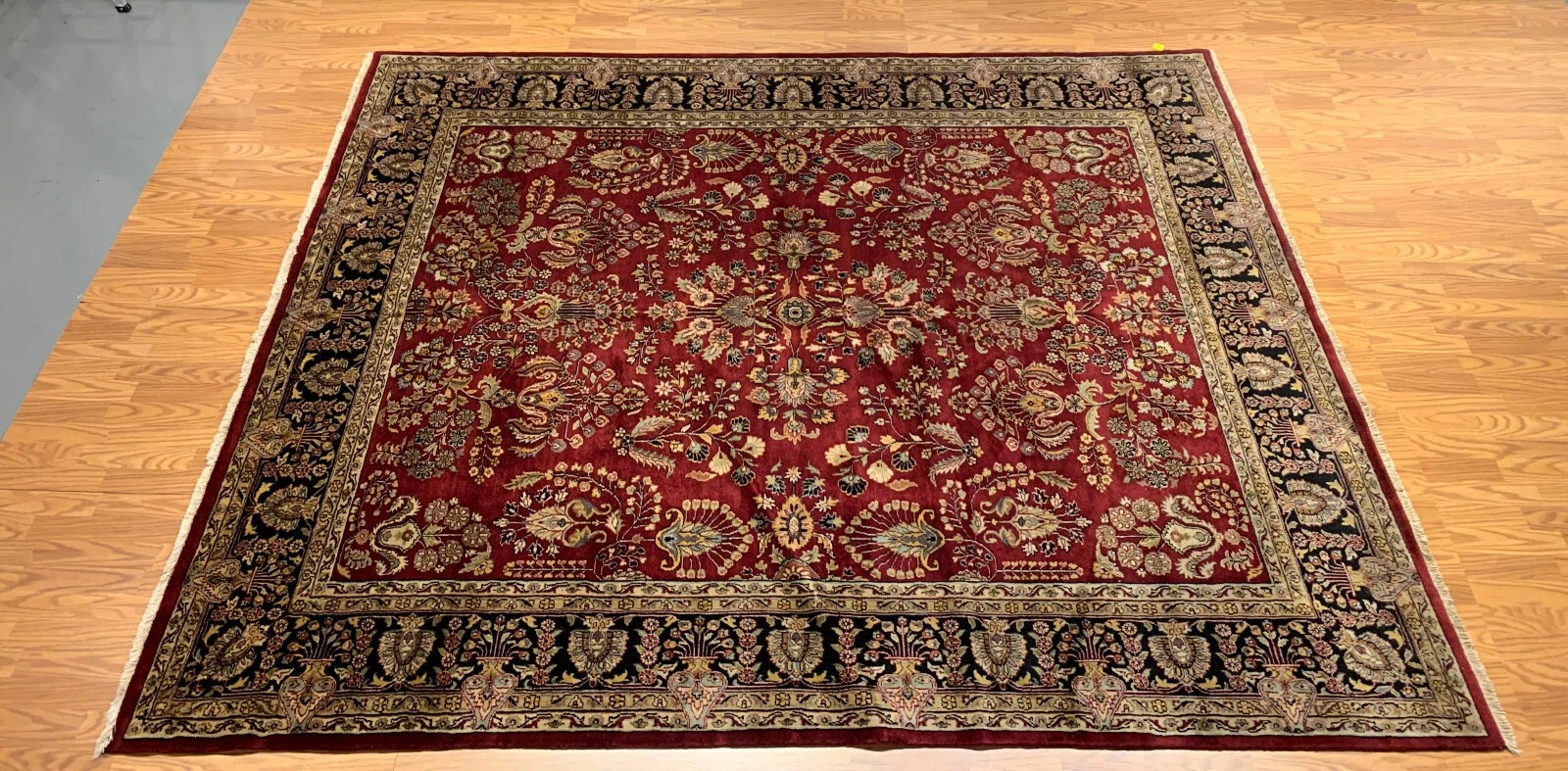 8 x 10 Hand Knotted 100% Wool Area Rug