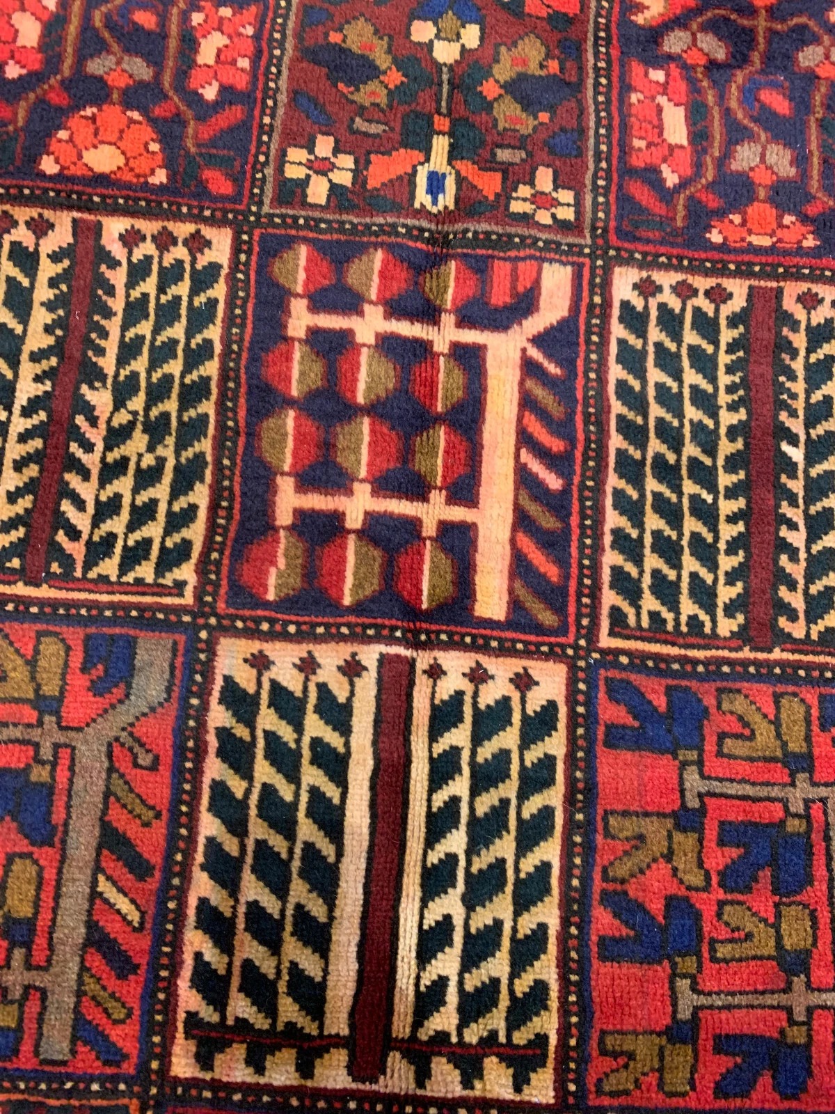 6.8 x 10.2Vintage Hand Knotted 100% Wool Vegetable Dye Area Rug