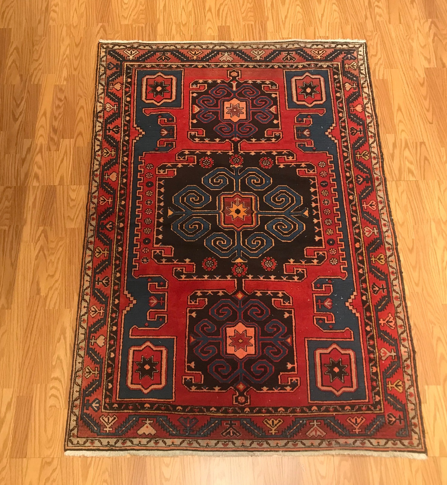 4.3 x 6.8 Vintage 100%Wool Hand Knotted Area Rug