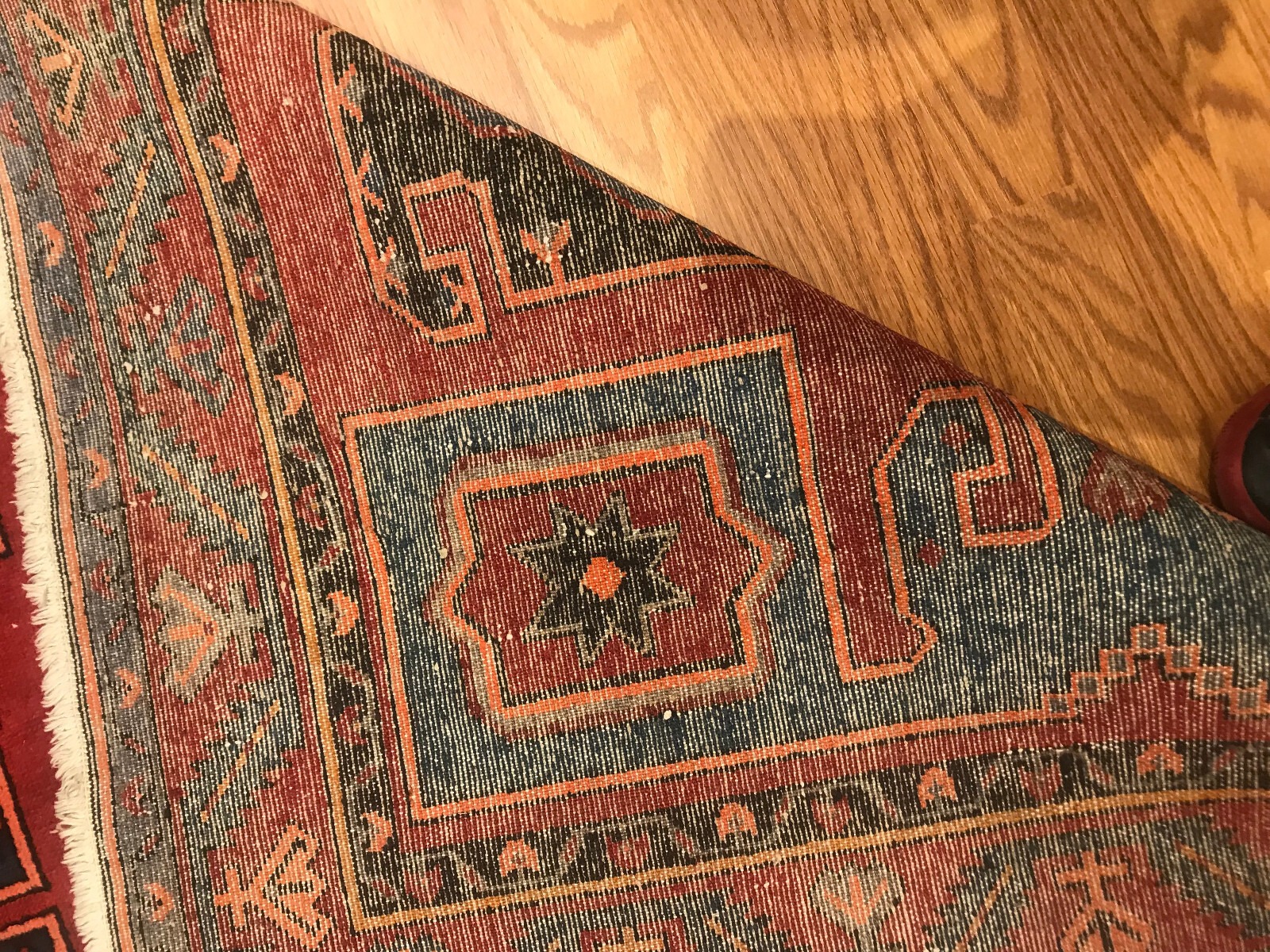 4.3 x 6.8 Vintage 100%Wool Hand Knotted Area Rug