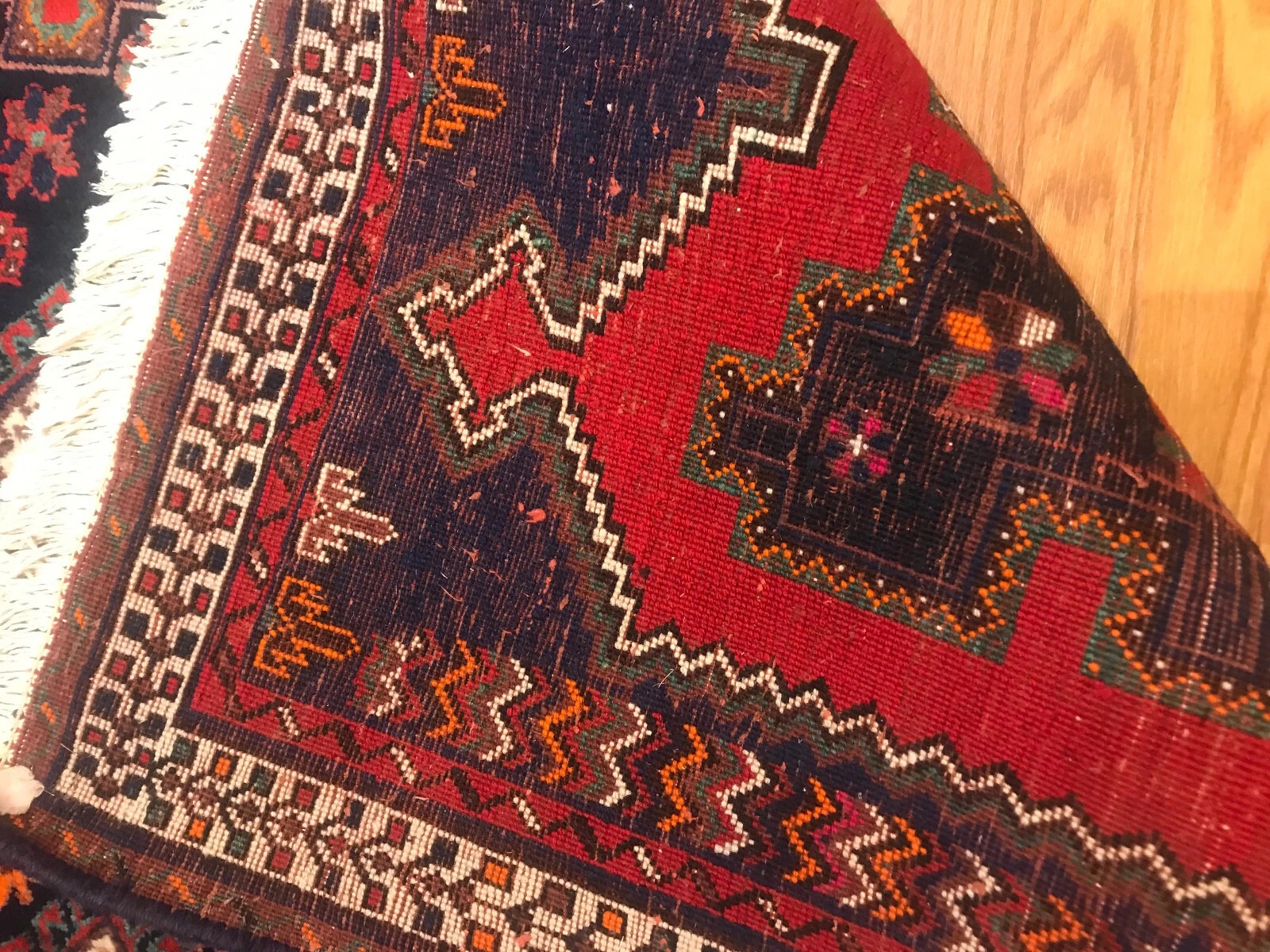 5.2 x 7 Vintage 100%Wool Hand Knotted Area Rug