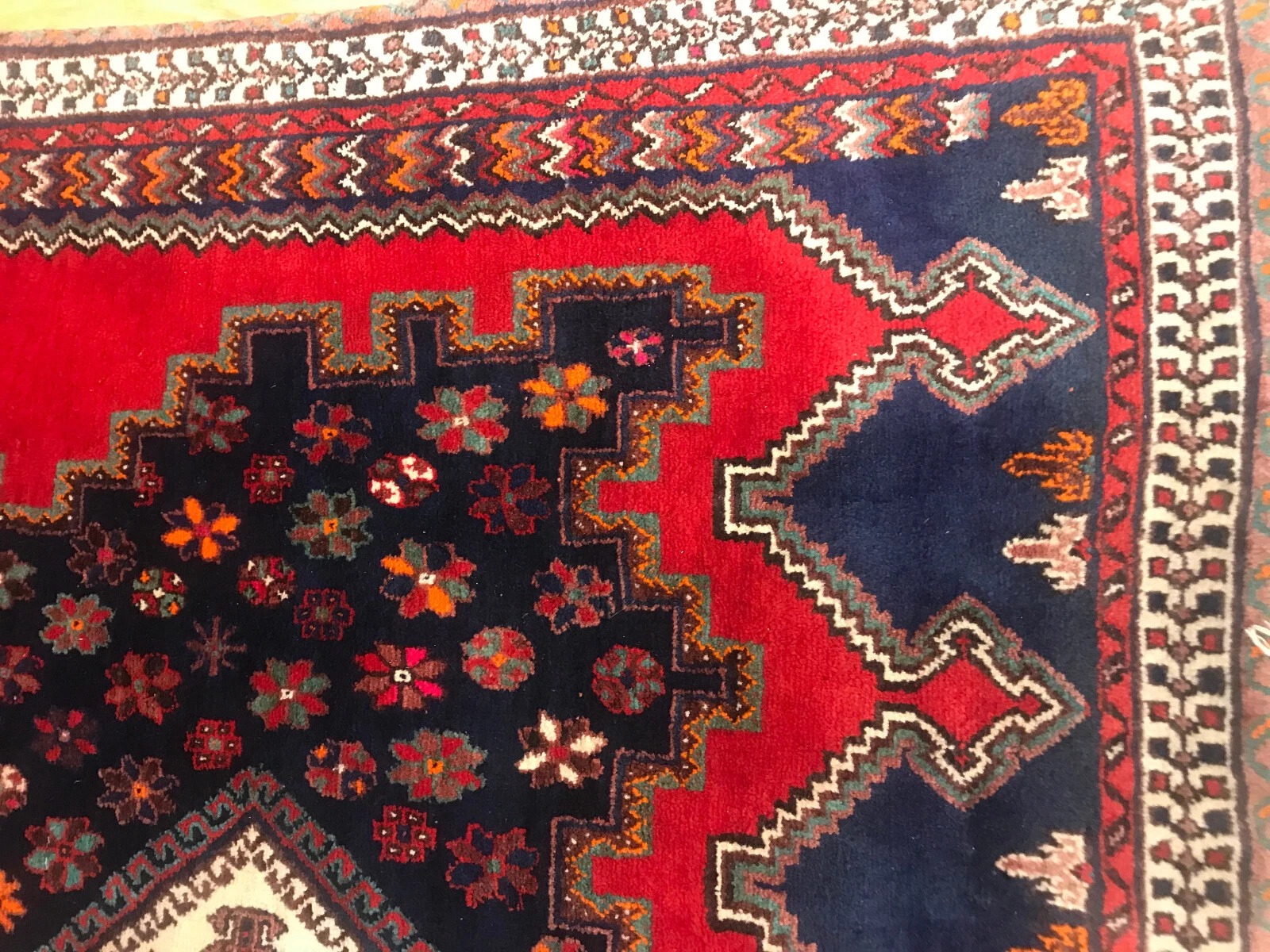 5.2 x 7 Vintage 100%Wool Hand Knotted Area Rug