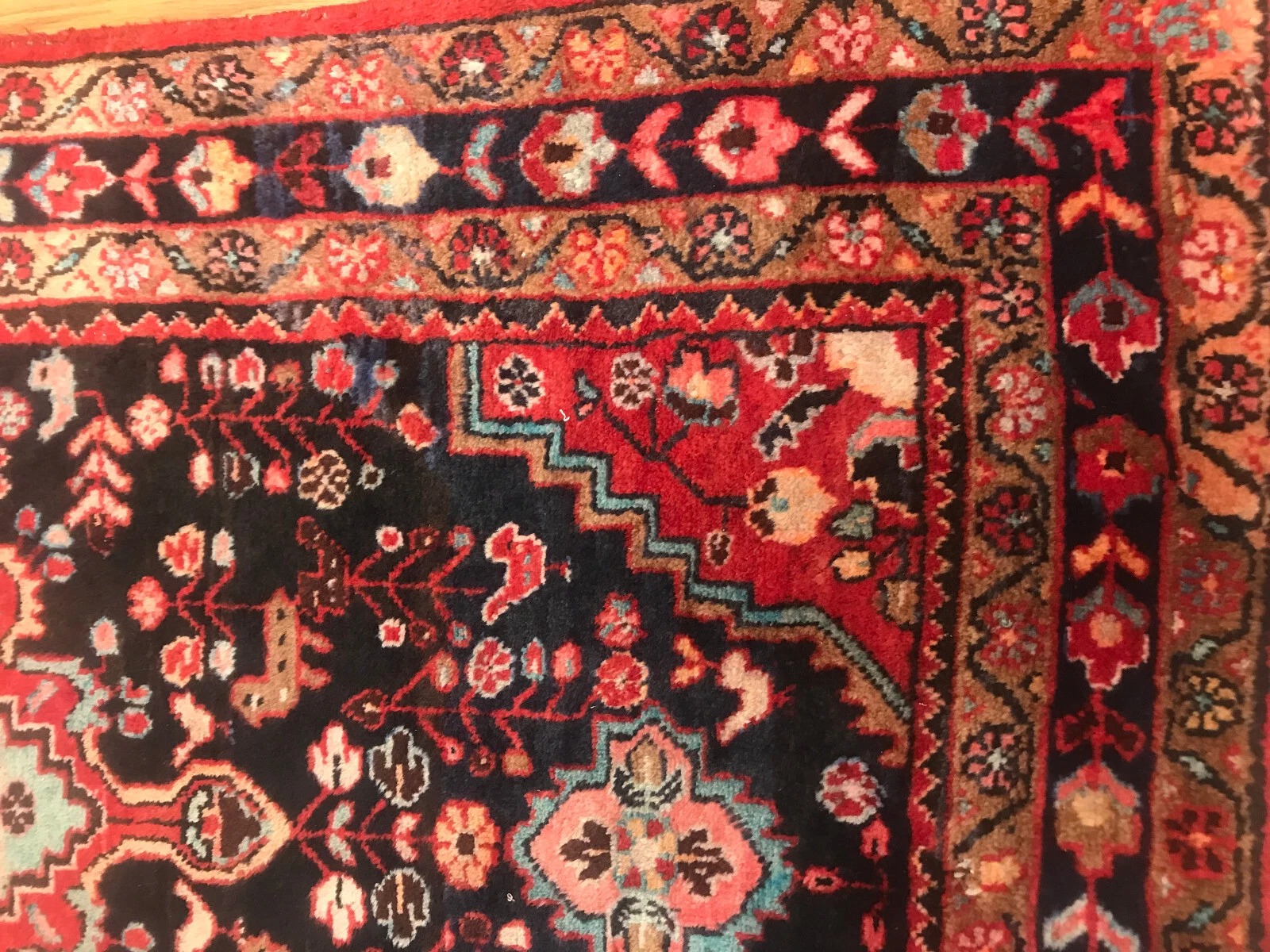 4.1 x 6.5 Vintage 100%Wool Hand Knotted Area Rug
