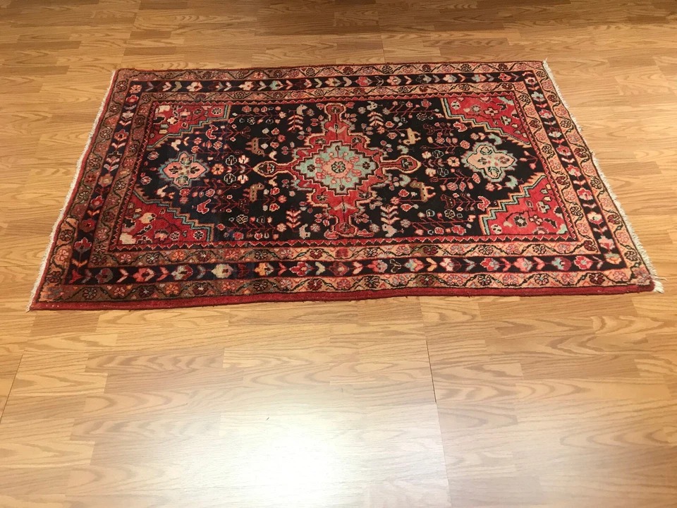 4.1 x 6.5 Vintage 100%Wool Hand Knotted Area Rug