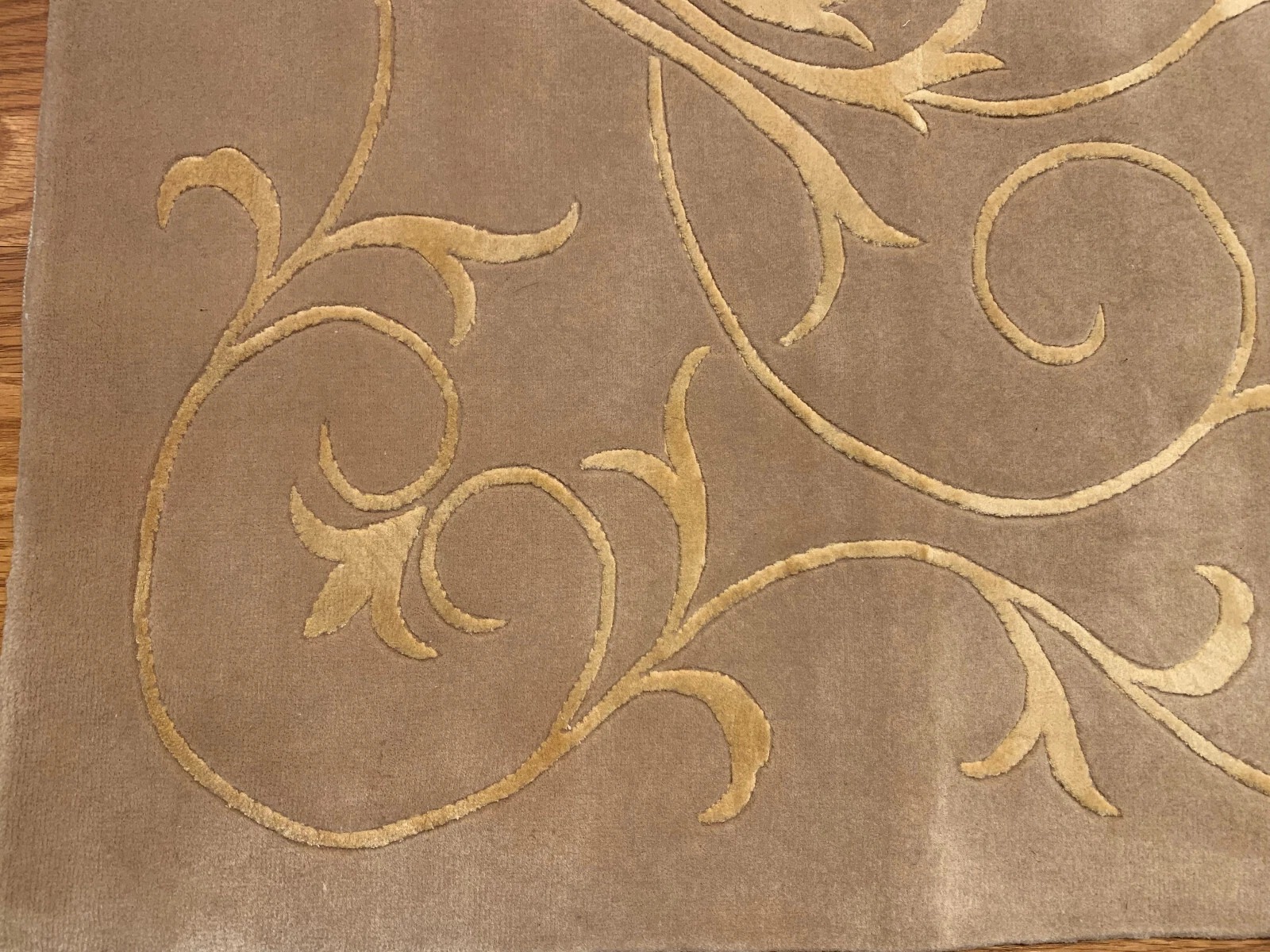 8 x 10 Hand Knotted 100% Wool & Silk Area Rug