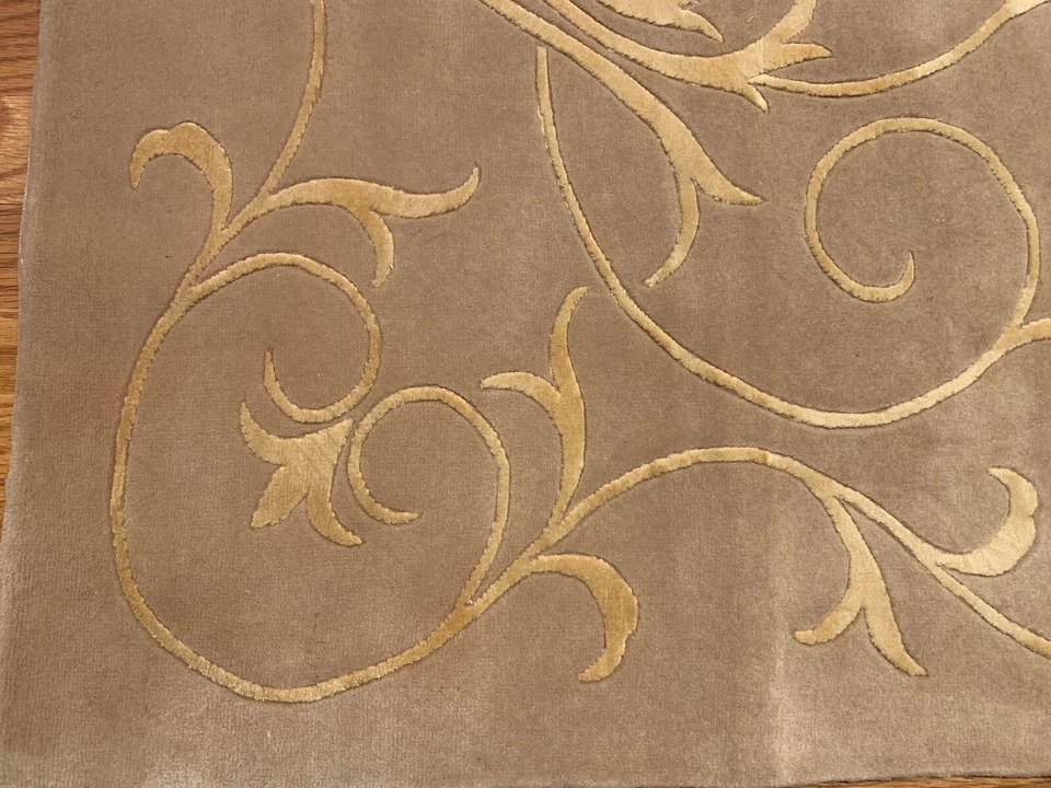 8 x 10 Hand Knotted 100% Wool & Silk Area Rug