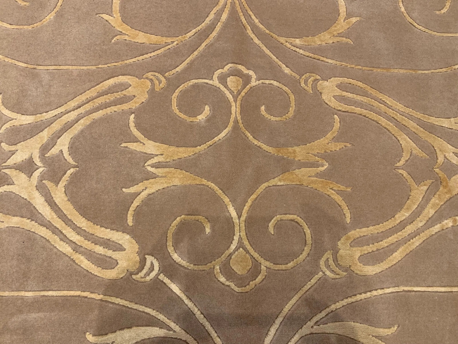 8 x 10 Hand Knotted 100% Wool & Silk Area Rug
