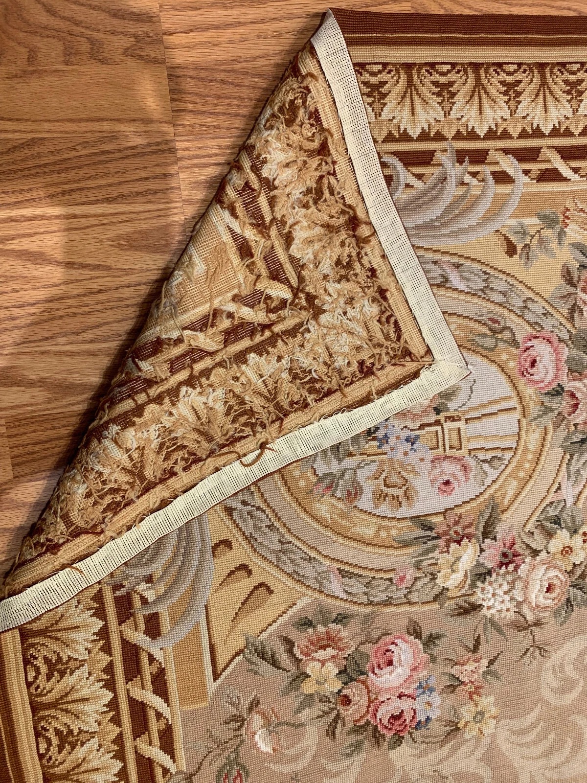 8 x 10 Needle Point 100% Wool Hand Knotted Area Rug
