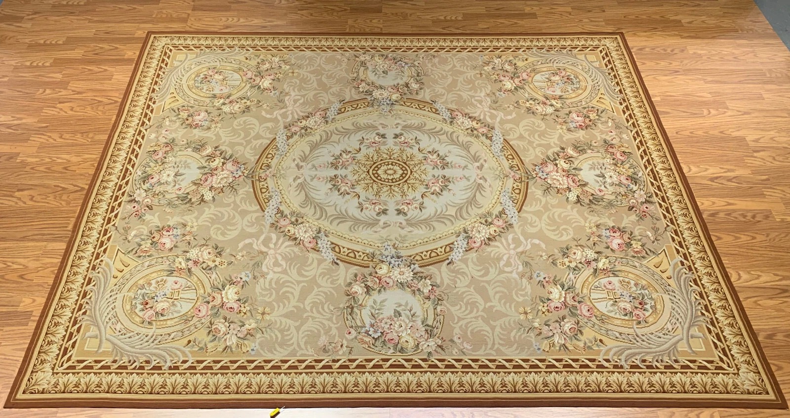 8 x 10 Needle Point 100% Wool Hand Knotted Area Rug