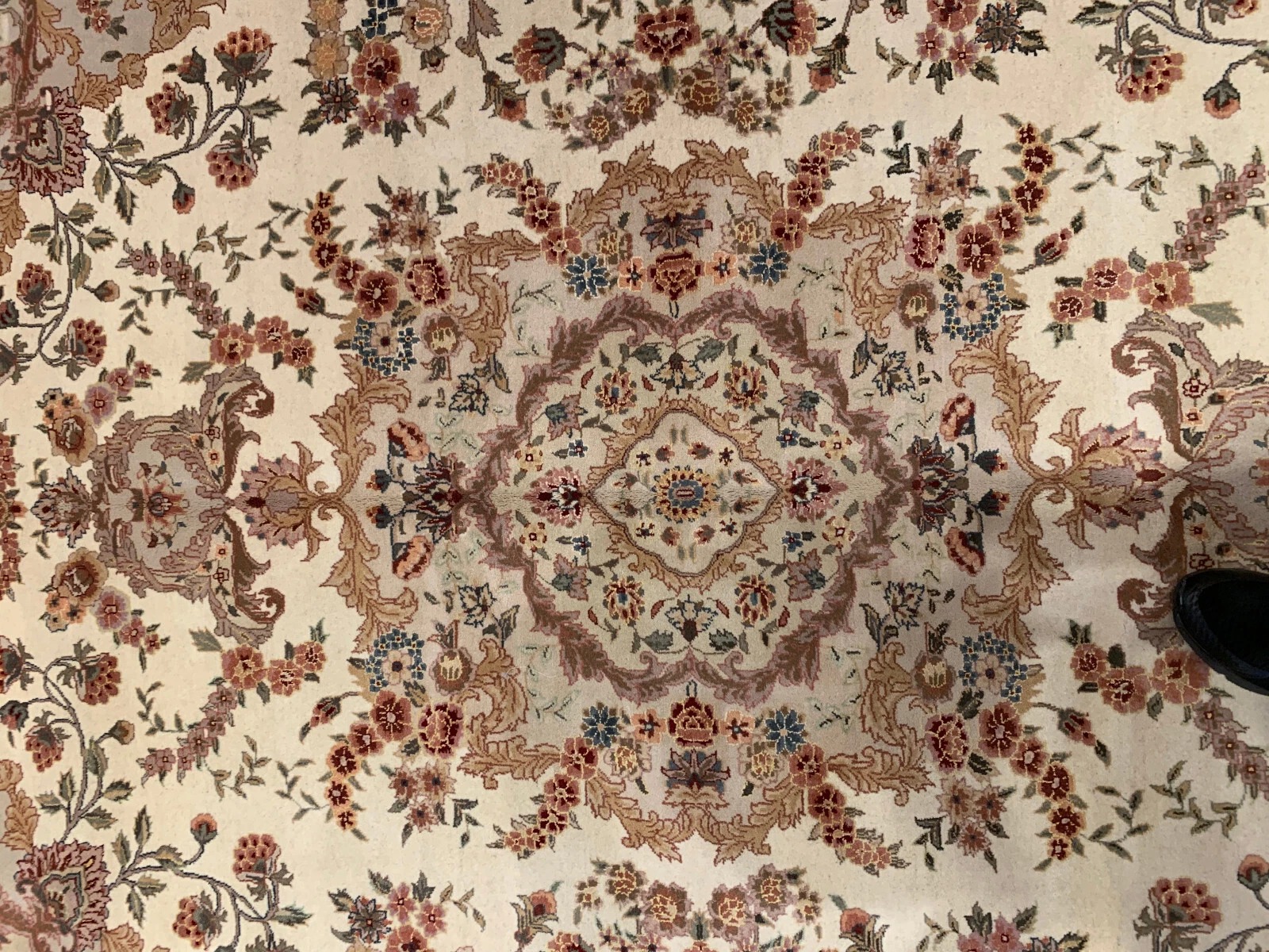8 x 10 Hand Knotted Wool & Silk Area Rug