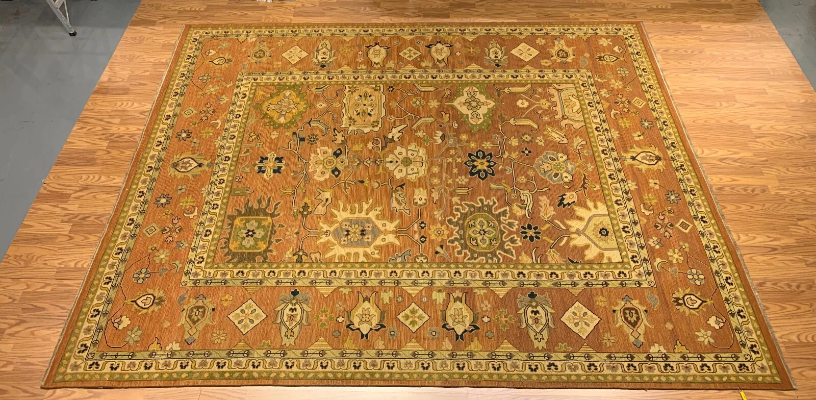 9 x 12 Hand Knotted 100% Wool Area Rug