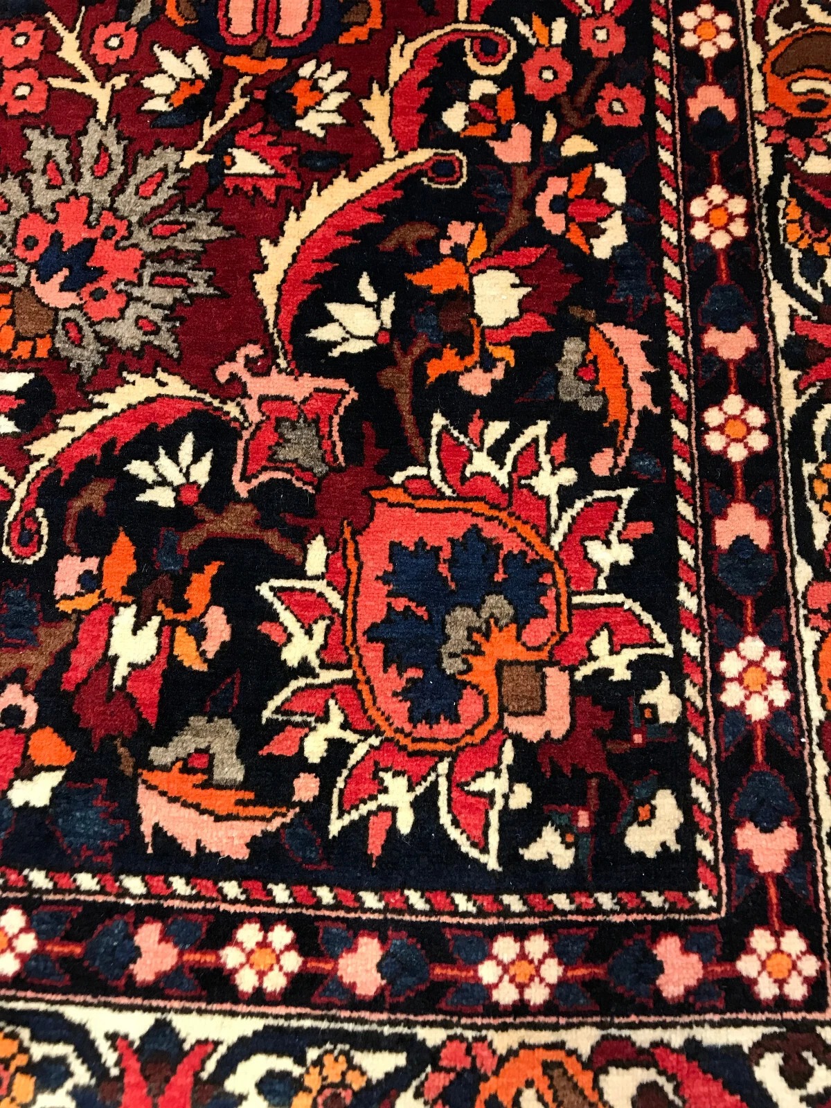 6.9 x 10.2 Vintage 100% Wool Hand Knotted Area Rug