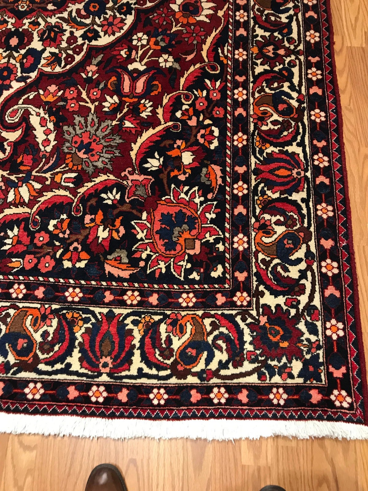 6.9 x 10.2 Vintage 100% Wool Hand Knotted Area Rug