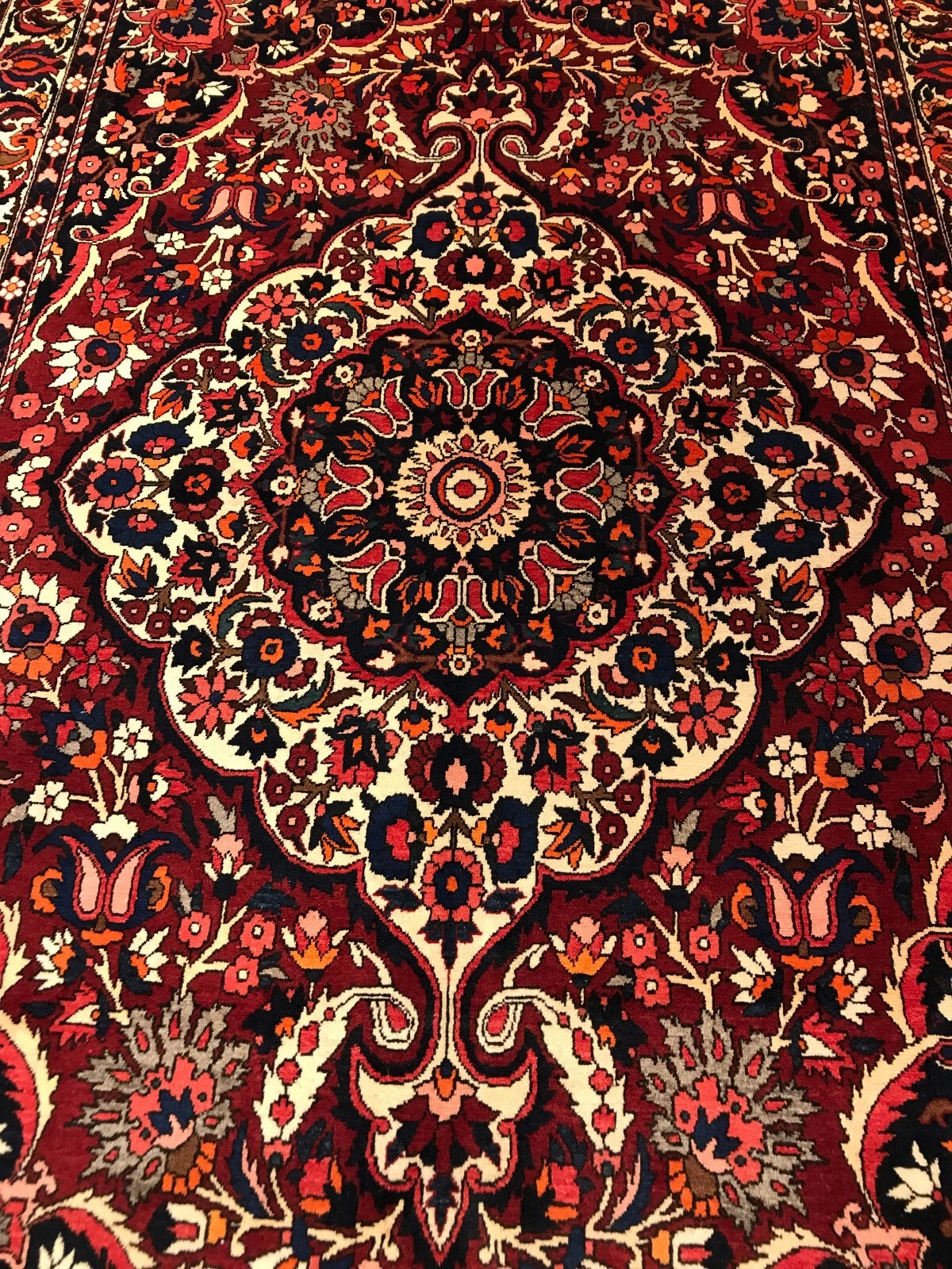6.9 x 10.2 Vintage 100% Wool Hand Knotted Area Rug