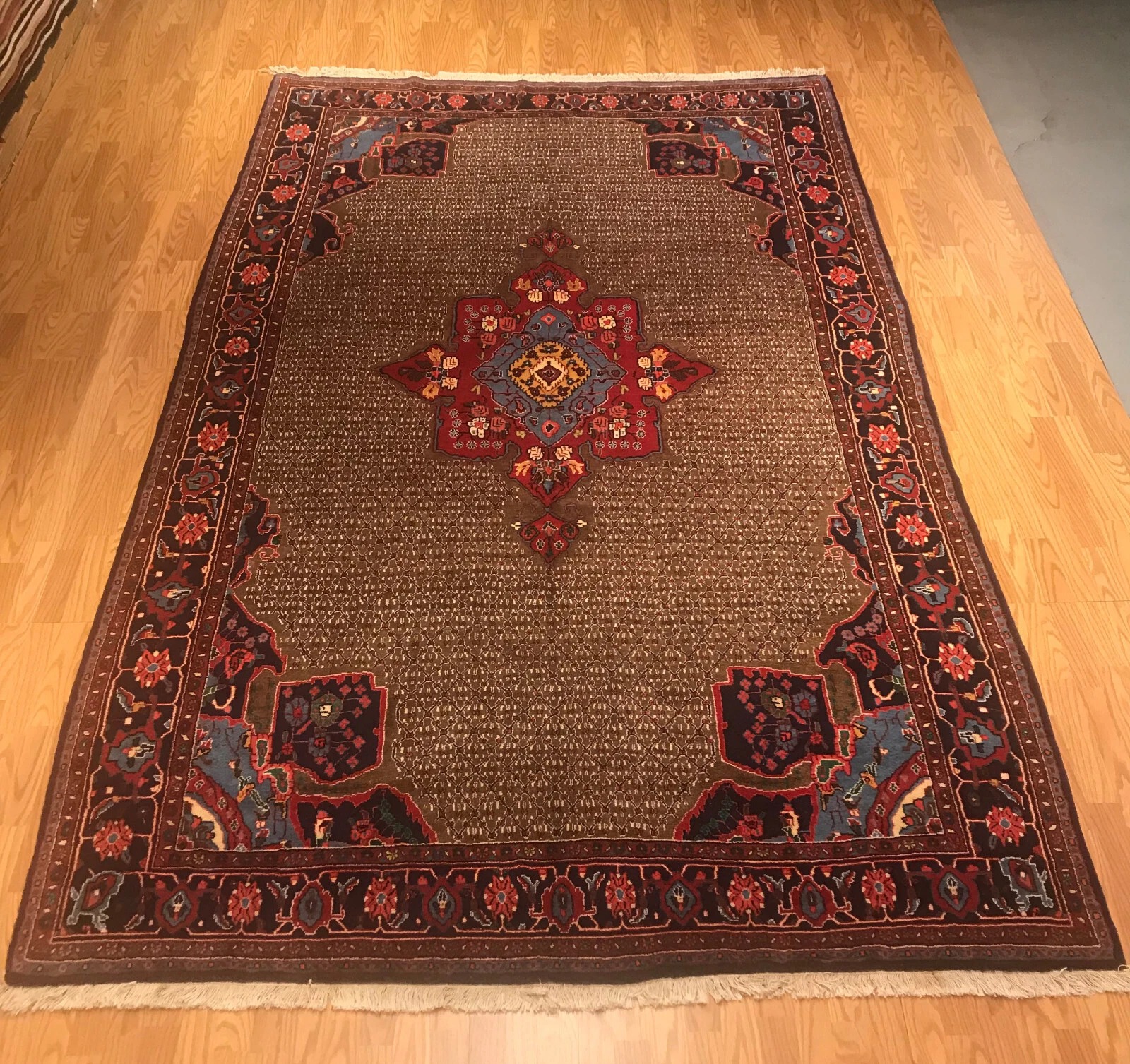 7.1 x 11.3 Vintage 100% Wool Hand Knotted Area Rug