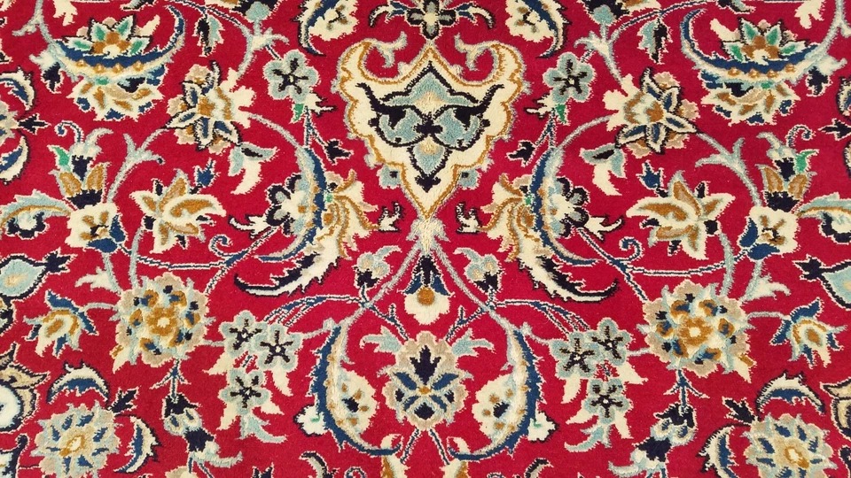 7 x 10 Red & Ivory Naein Wool Hand Knotted Area rug