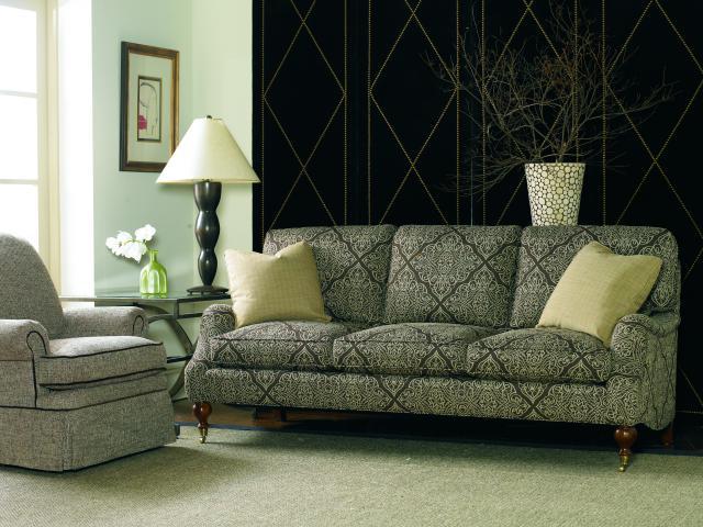 LOVESEAT SHOWN AS A SOFA 3120-2 Montaage Inc. LOVESEAT SHOWN AS A SOFA 3120-2 Montaage Inc.
